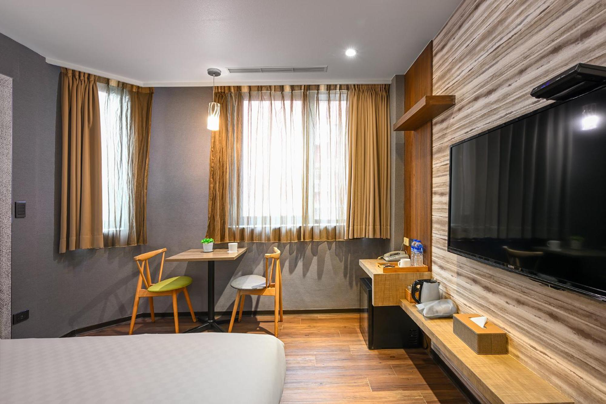 Ximen Hedo Hotel Kangding, Taipei Bagian luar foto