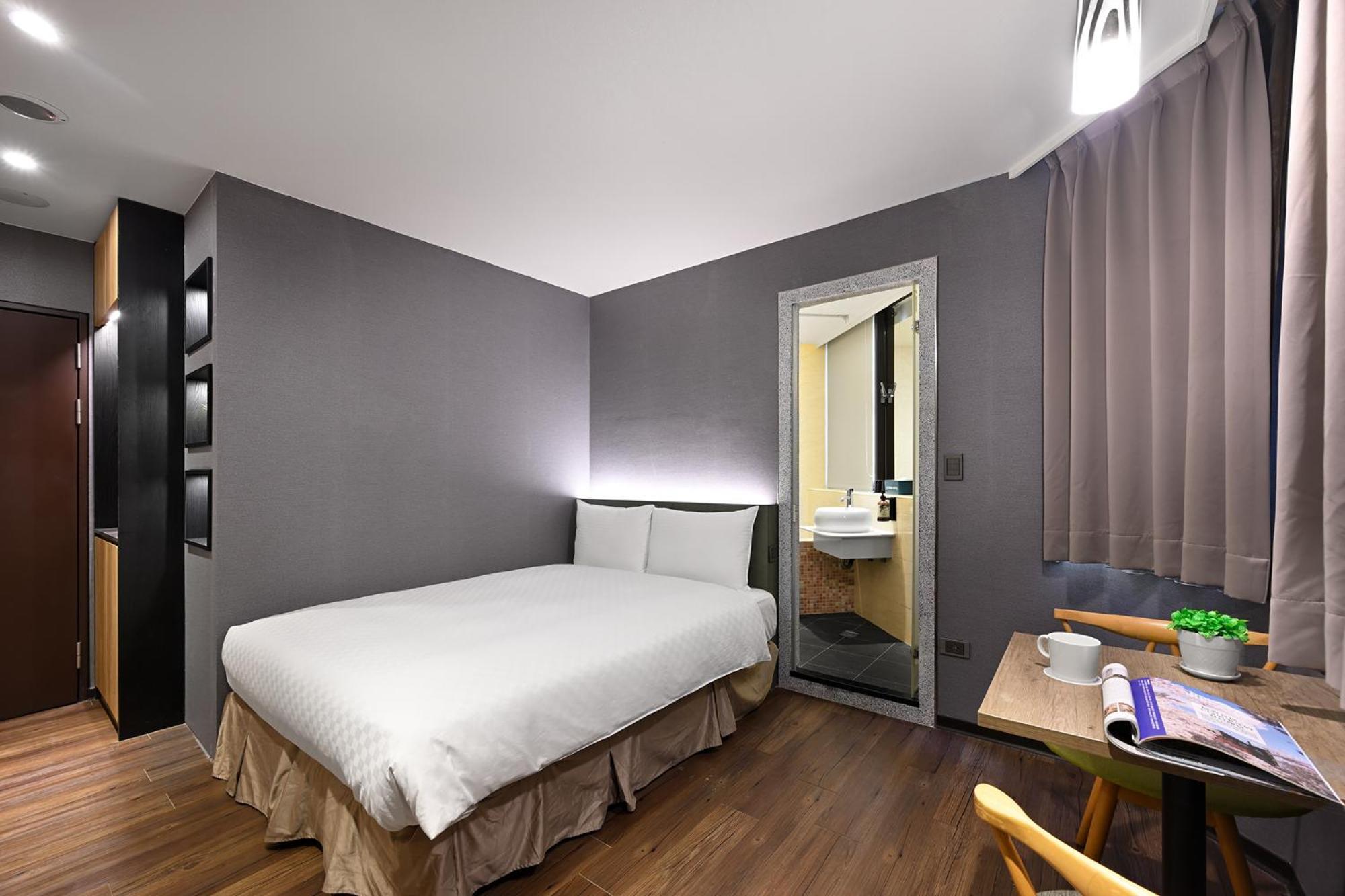 Ximen Hedo Hotel Kangding, Taipei Bagian luar foto