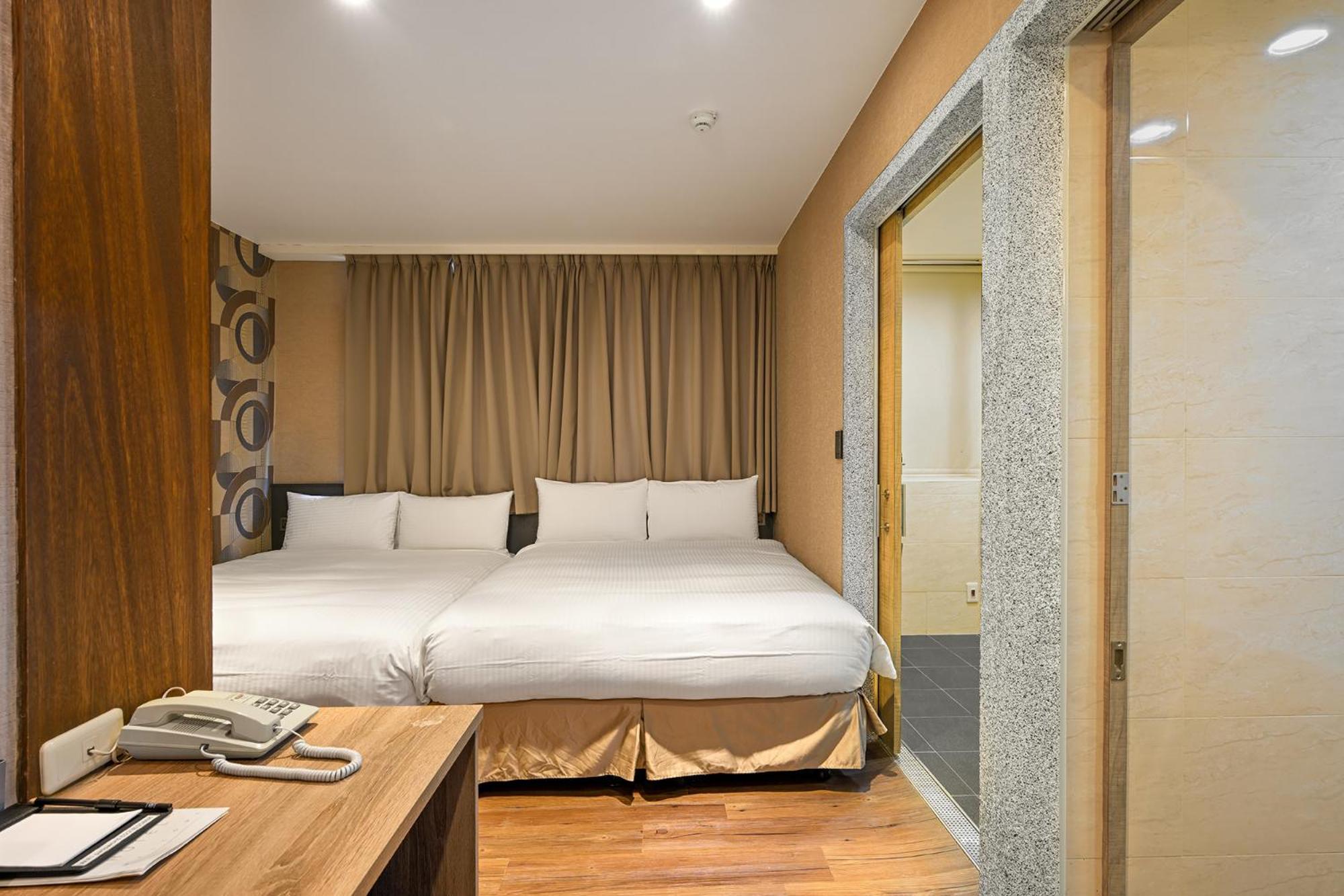 Ximen Hedo Hotel Kangding, Taipei Bagian luar foto